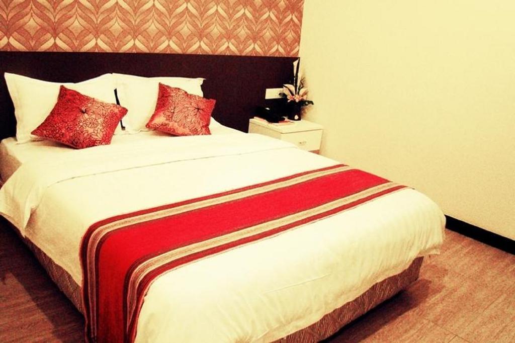 Adel Hotel Putatan Pokoj fotografie